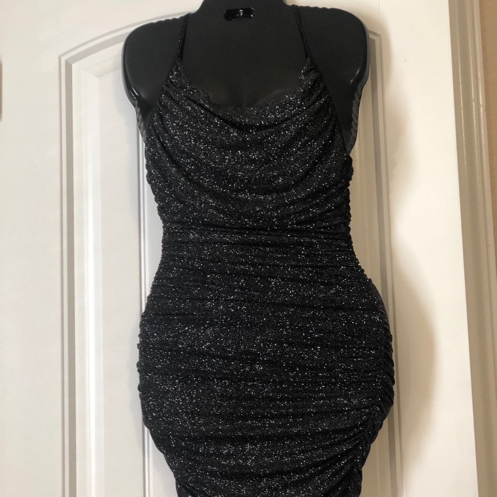 Dress Cocktail going out black sparkly